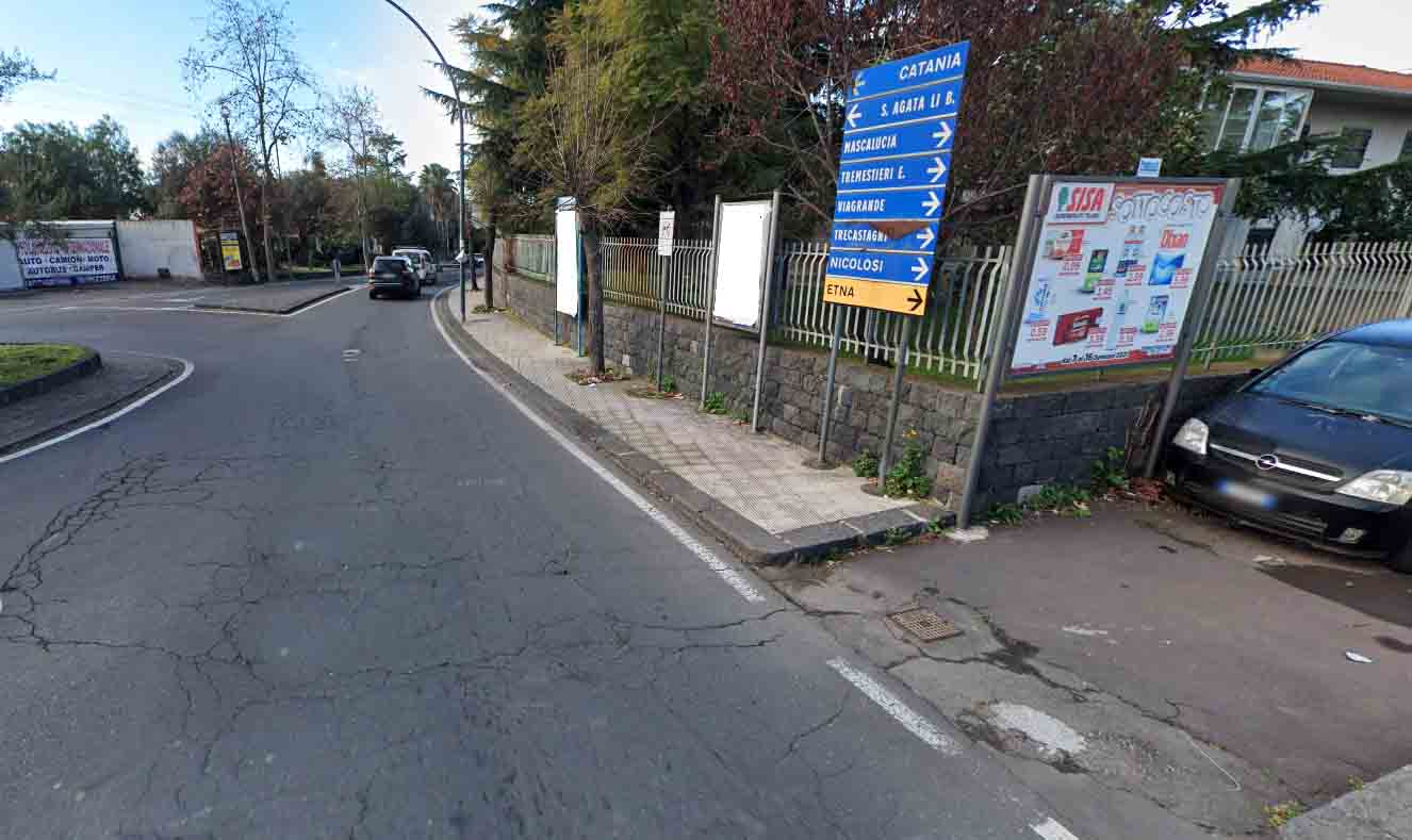 Stendardo Pubblicitario Via Regione Siciliana angolo Via Ravanusa - San Giovanni la Punta