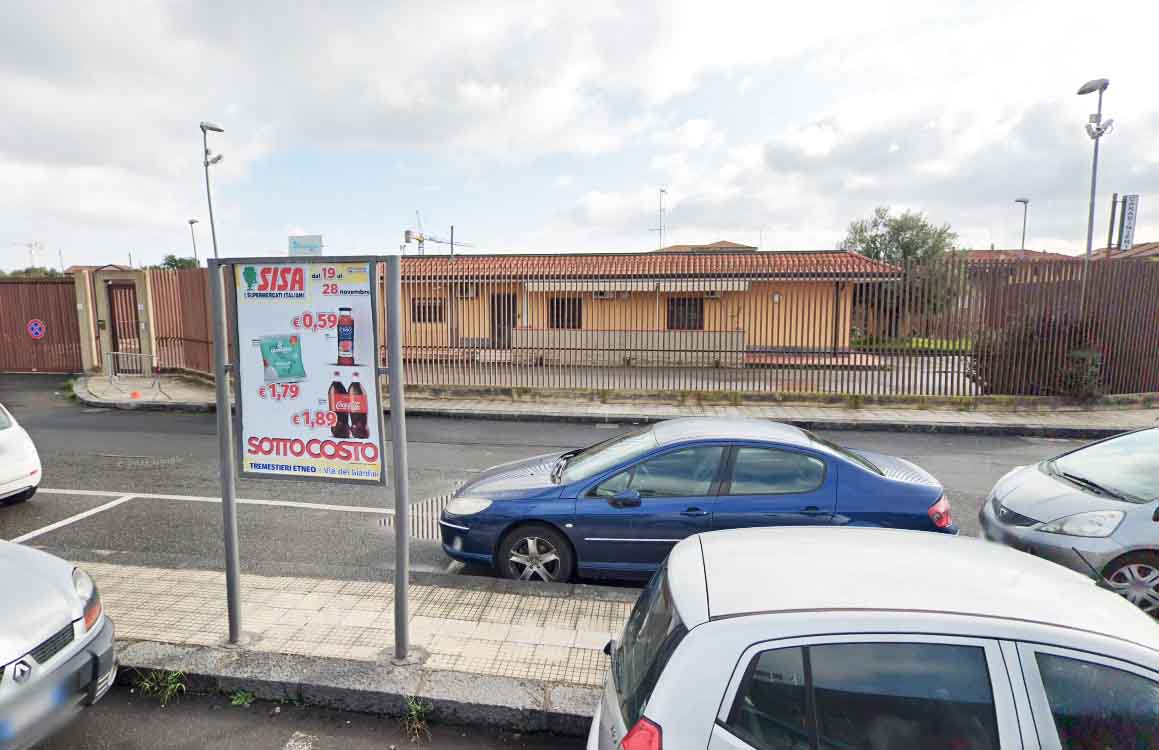 Stendardo Pubblicitario Via Taormina fronte Parcheggio - San Giovanni la Punta